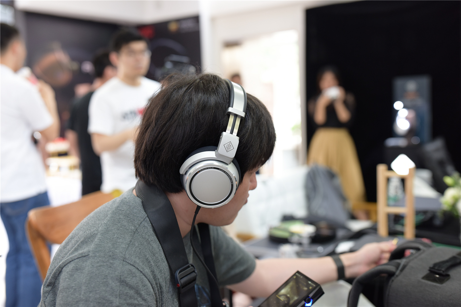 一机实现HiFi、监听和便携性，说说天域联达NeumannNDH20试听会