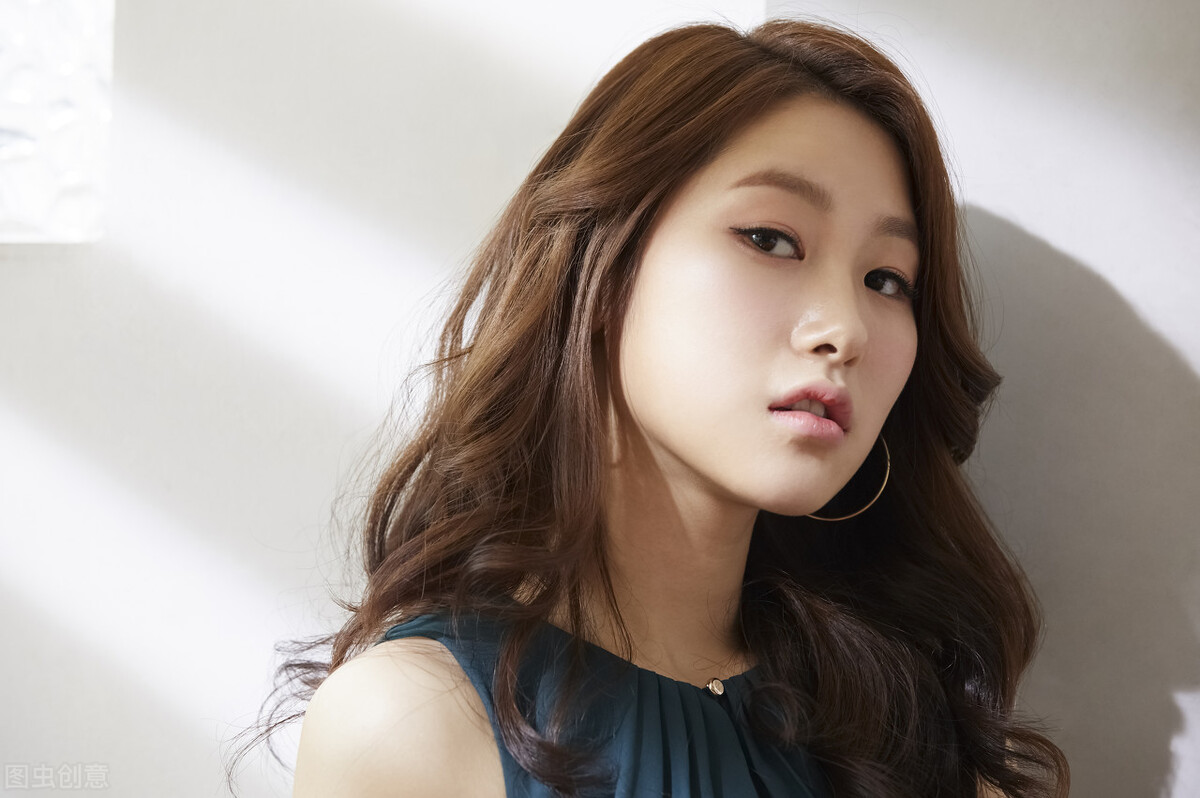 学会五个方法让女生主动追你,追女生不主动联系你的技巧