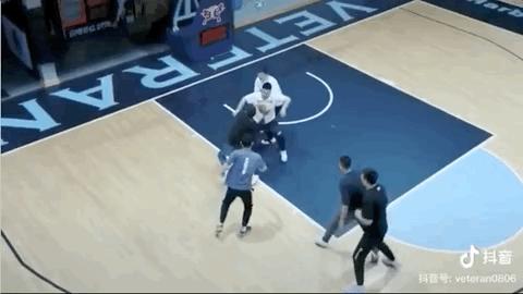 千万不要找哪一种男朋友,千万不要找一个有异性的男朋友