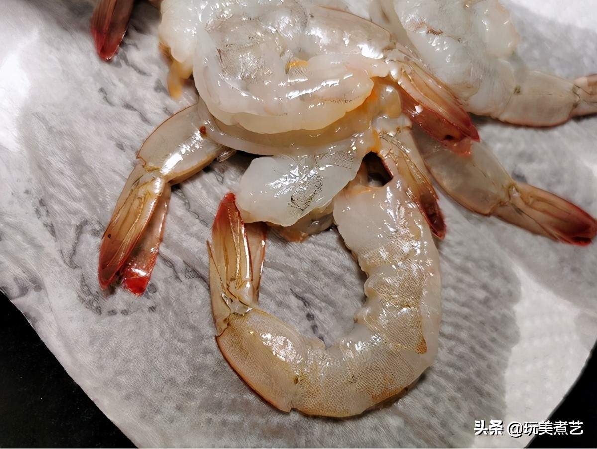 番茄虾仁面疙瘩,西红柿虾仁疙瘩汤全家都爱喝