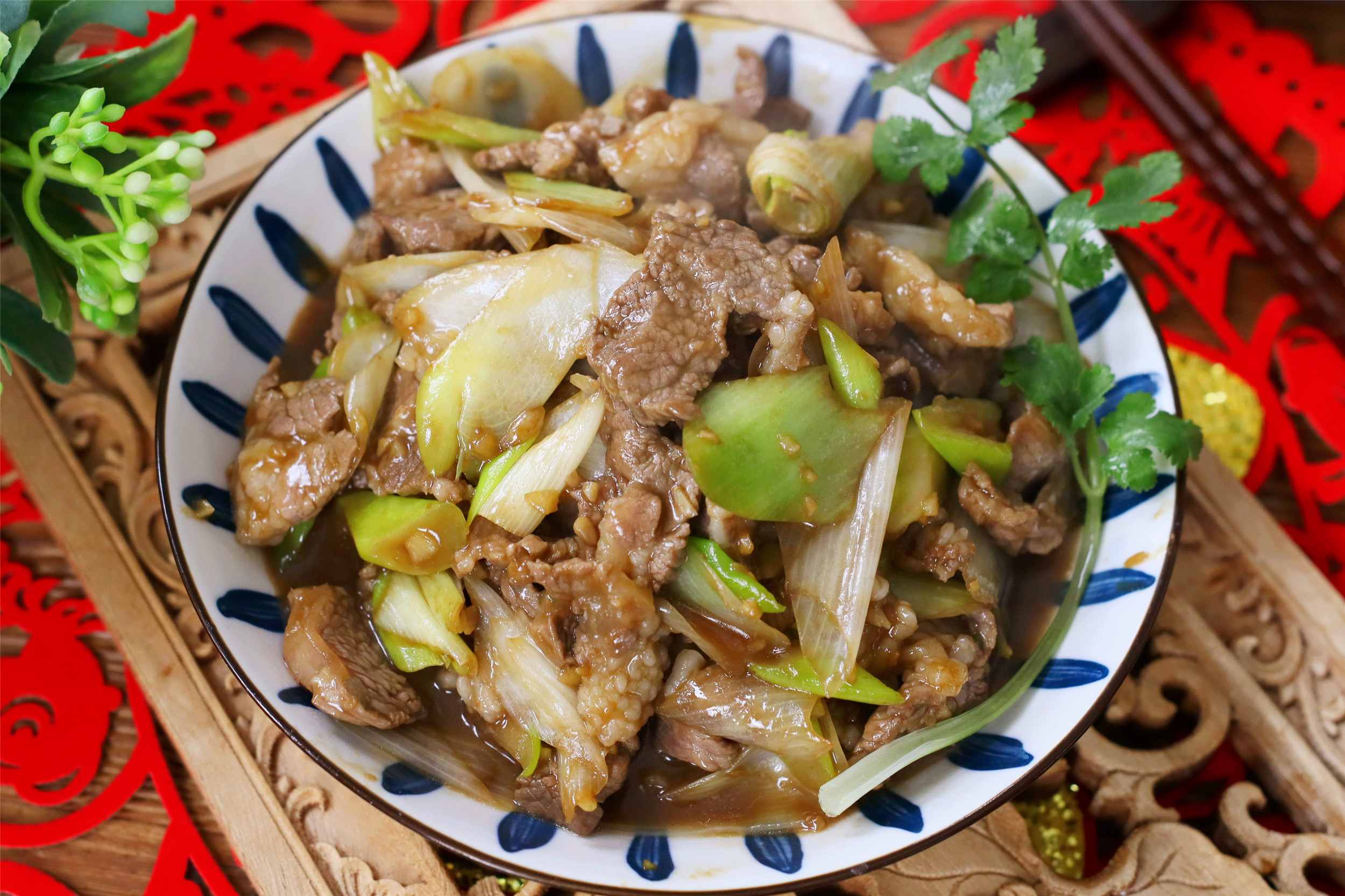 年夜饭必备菜肴上桌全家抢着吃,2021年夜饭菜单16个菜做法