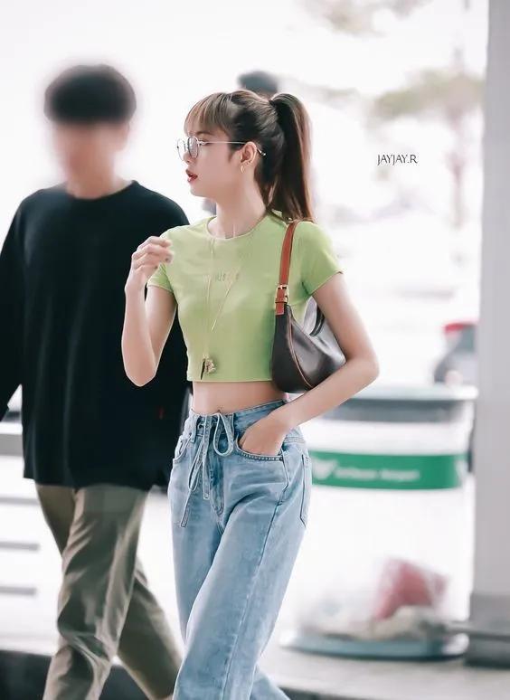 快来get这款潮酷腋下包吧,腋下包轻奢小众lisa