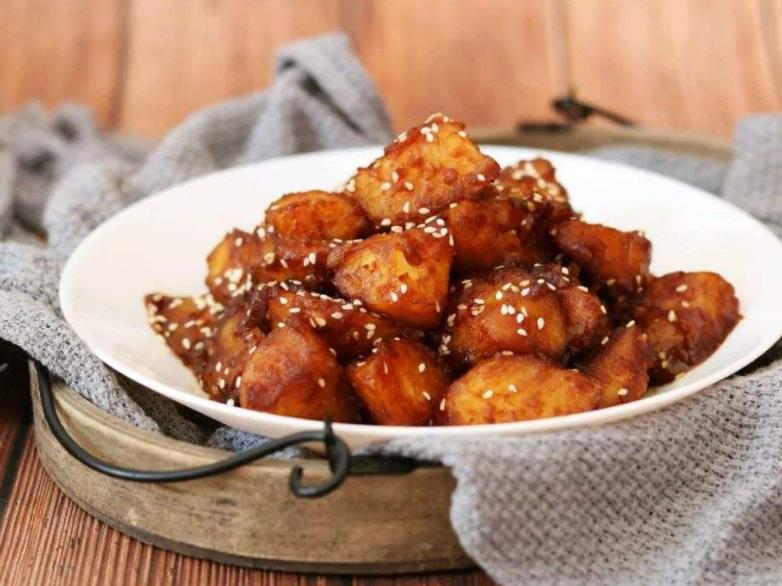 土豆里倒入一瓶可乐，味道提升一个档次，隔壁小孩都馋哭了