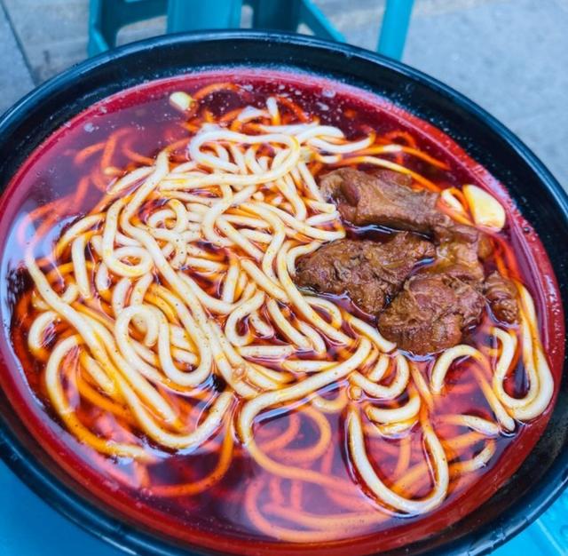 成都板凳面馆,成都板凳牛肉面