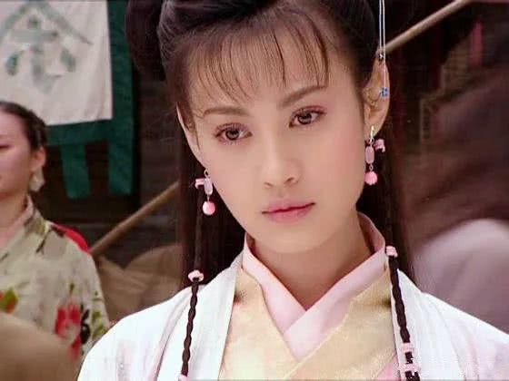 都姓杨，看这谜之相似的脸，她真不是Angelababy姐姐？