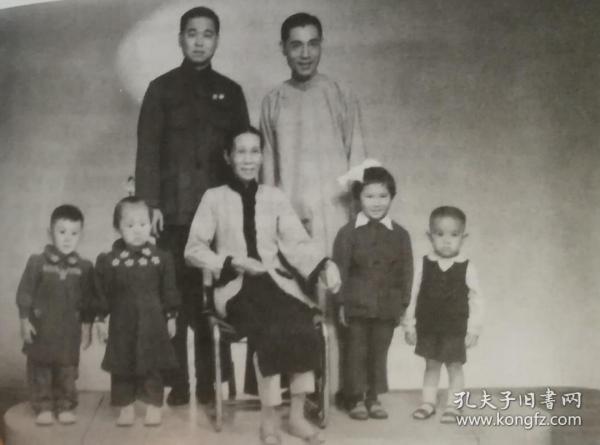 说相声唱滑稽：北有侯宝林郭启儒，南有姚慕双周柏春