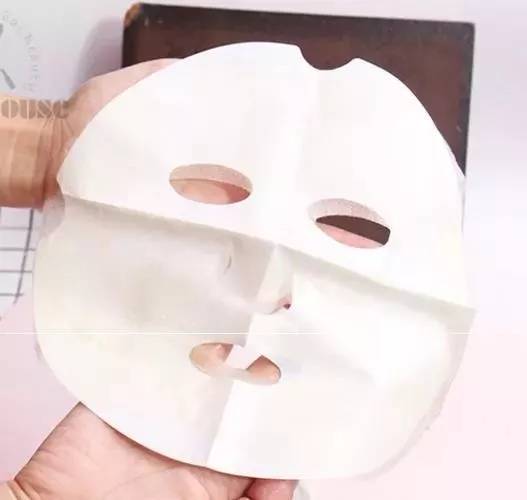 秋冬皮肤缺水记得做好深补水,皮肤干燥缺水补水最好的方法