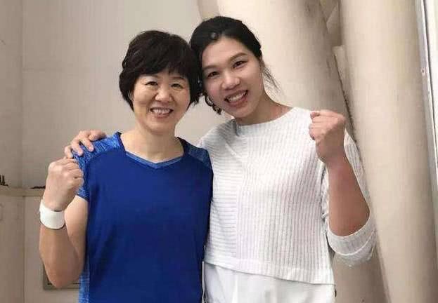女排宿将徐云丽：母爱泣血催泪，退役后生活状况怎样？