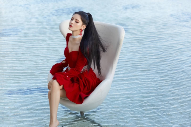 为什么你扎高马尾显得头发很油,为什么扎马尾显头顶平