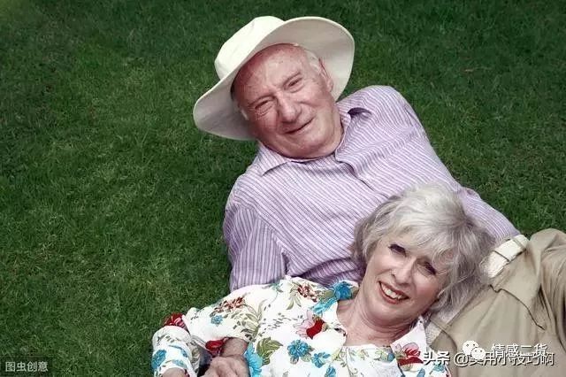 五十多岁了还离婚该怎么办,五十多岁的人离婚后该怎么生活