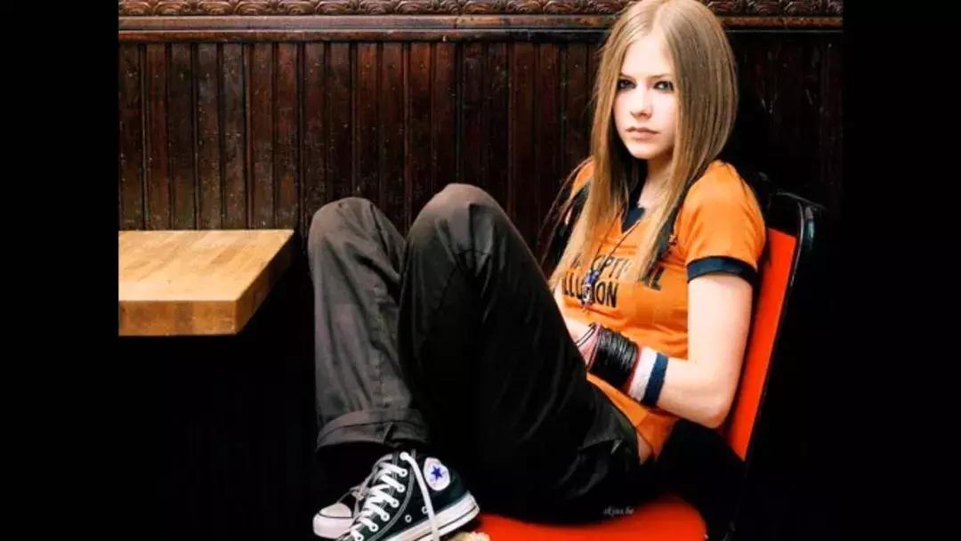 欧阳娜娜的匡威代言人,欧阳娜娜匡威焦糖奶茶