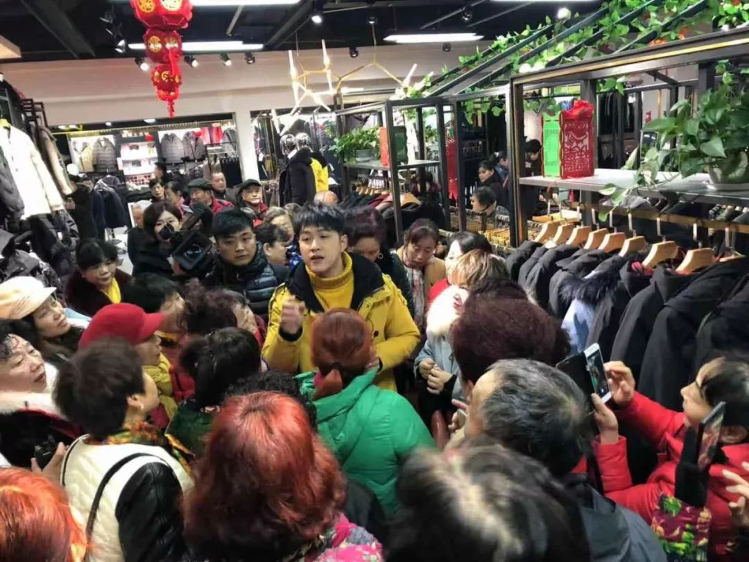 佩奇年货配齐,佩奇是啥东西