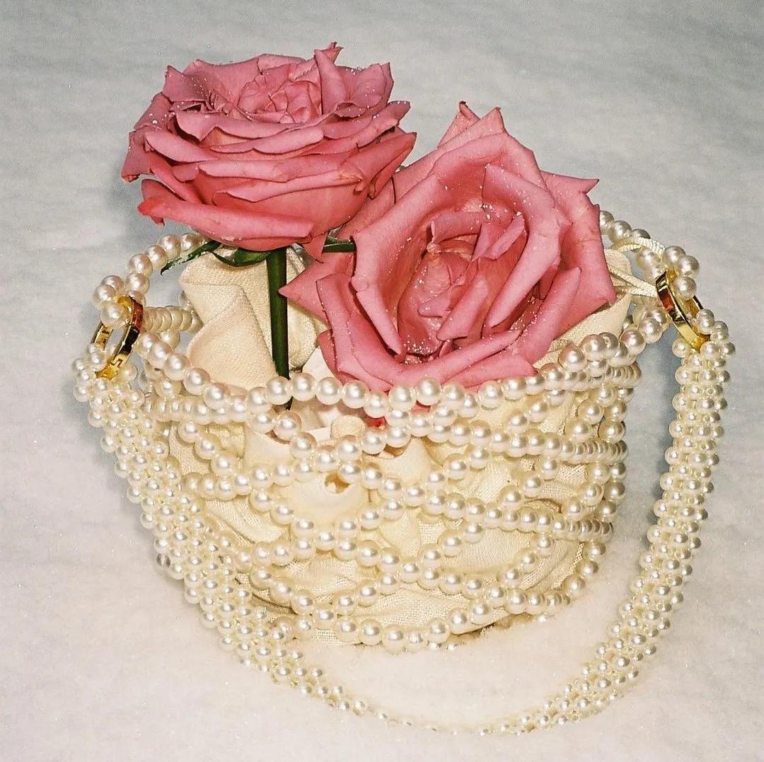 除了优雅贵气,珍珠还能休闲、叛逆、又嘻哈?