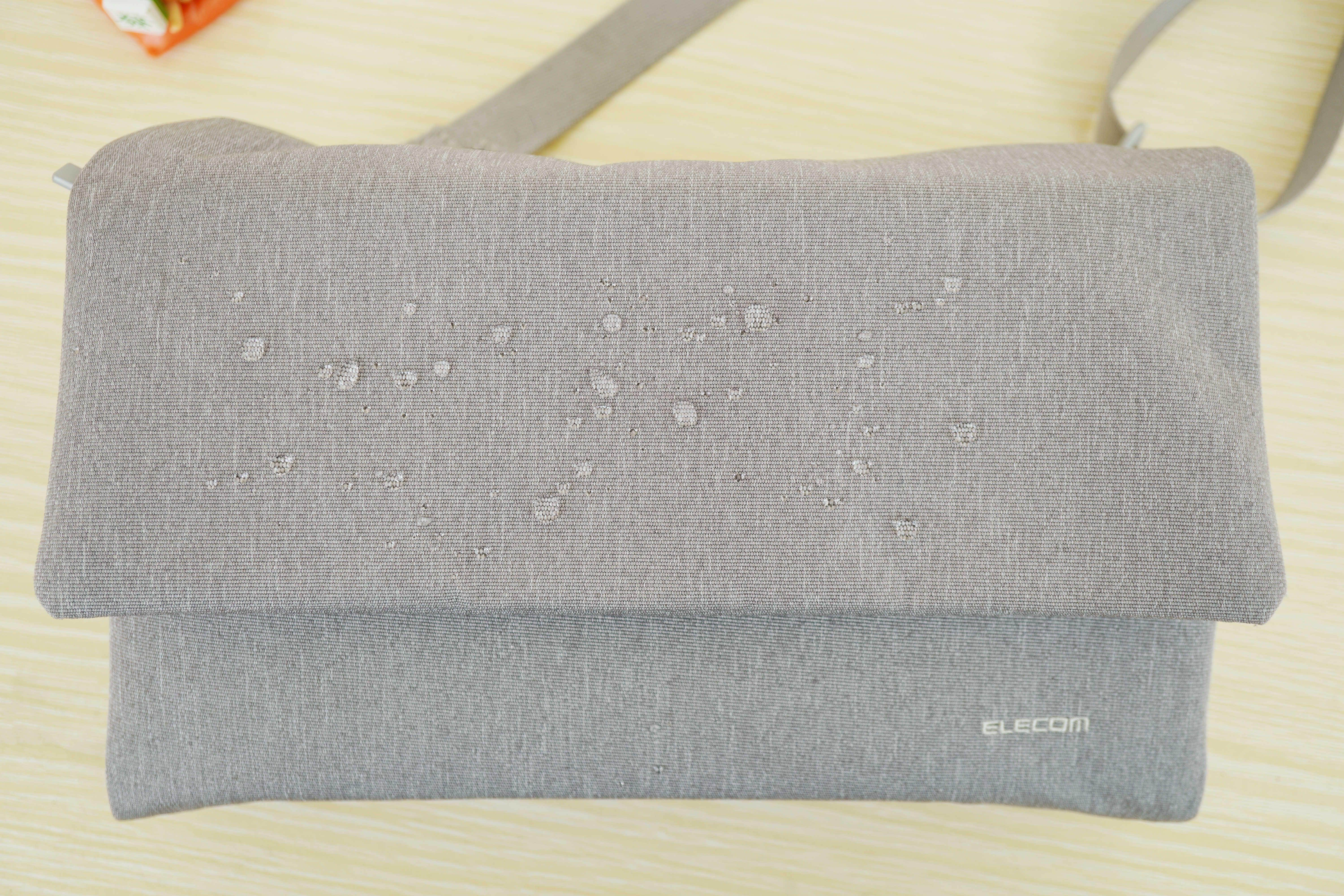 日式清新，便捷随身—elecom宜丽客数码收纳平板包SC01