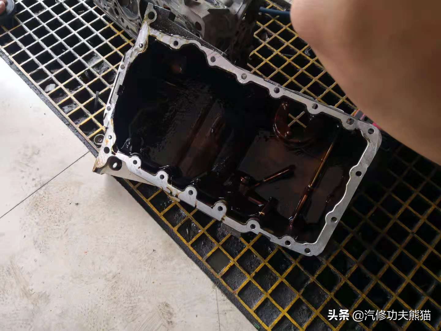 奥迪a6l烧机油1000公里烧多少正常,老a6l烧机油严重