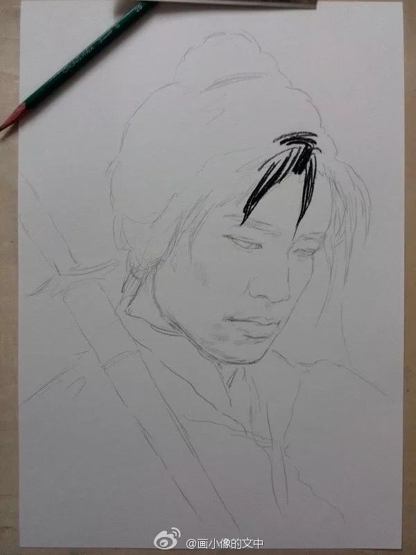 比起打印画，美院毕业的他，笔下这种彩铅水彩画才好看哭了~