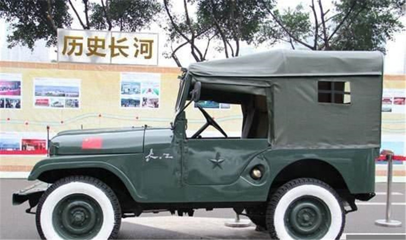 经典情怀老车北京吉普212,北汽212是不是以前的北京吉普
