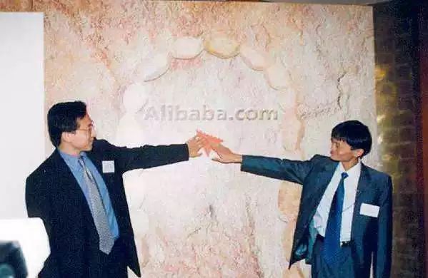 篮网老板蔡崇信离开阿里巴巴了吗,阿里蔡崇信篮网老板