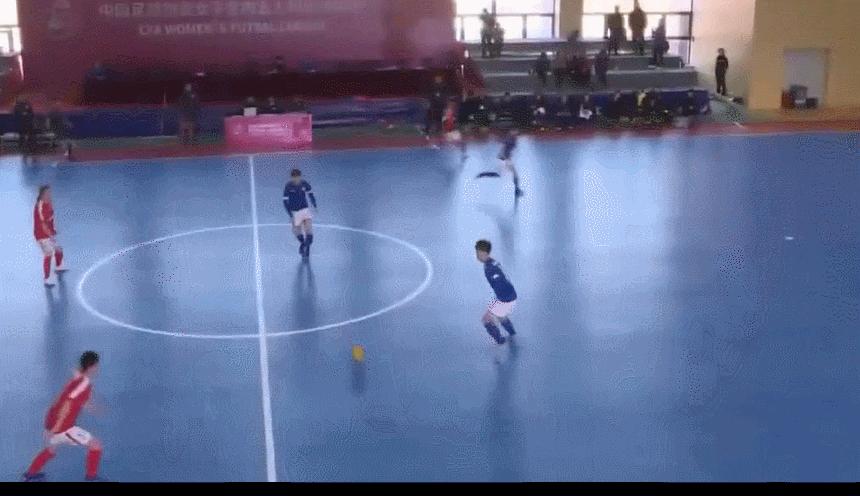 国际五人制足球赛裁判手势,小学生五人制足球裁判哨声及手势