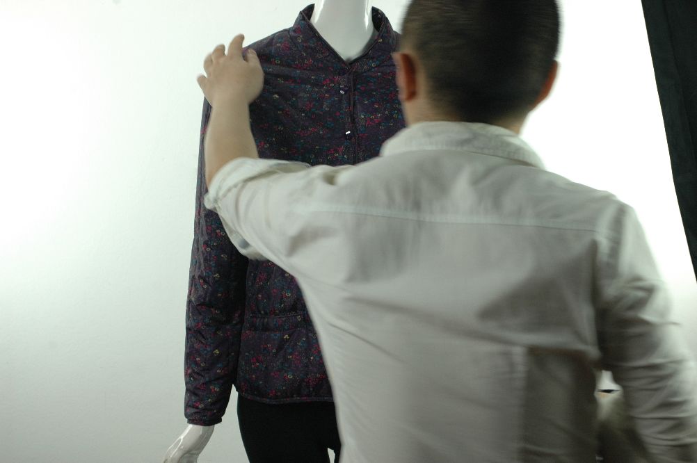 尼康d700怎么拍视频教程,尼康d700带手柄效果如何