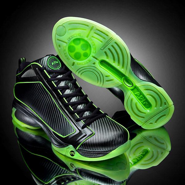 NBA5大球鞋之最：最便宜球鞋不到15块，“弹簧鞋”被联盟禁止穿