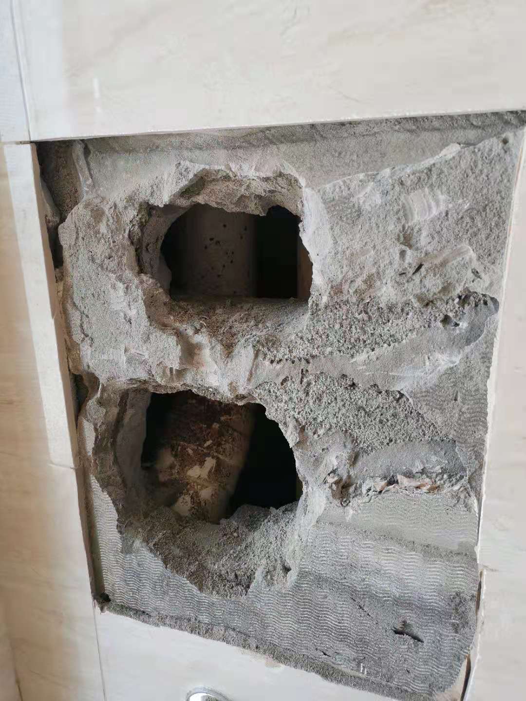 卫生间排污管怎样防漏水,卫生间排污管漏水的最佳解决方法