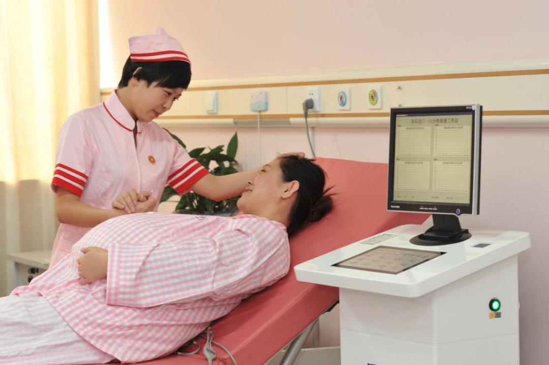 学习正常分娩指南，优化孕妇在产程和分娩中的体验，维护产妇尊严