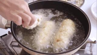 一根热狗的价格,做好的热狗一般地摊卖多少钱一根