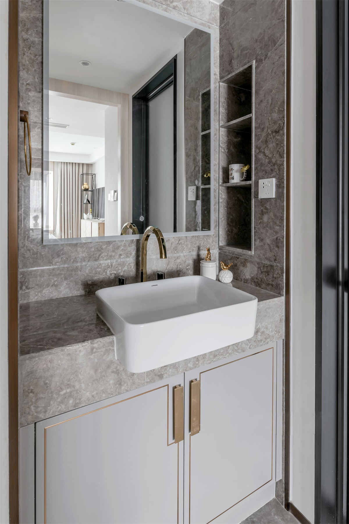 小户型大储物空间两室一厅设计图,90平小户型精装房收纳设计