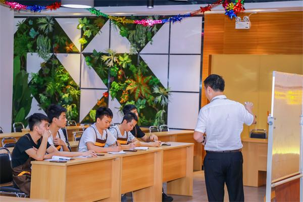 梦想起航，奋勇向前，煌旗第一届精英班圆满落幕