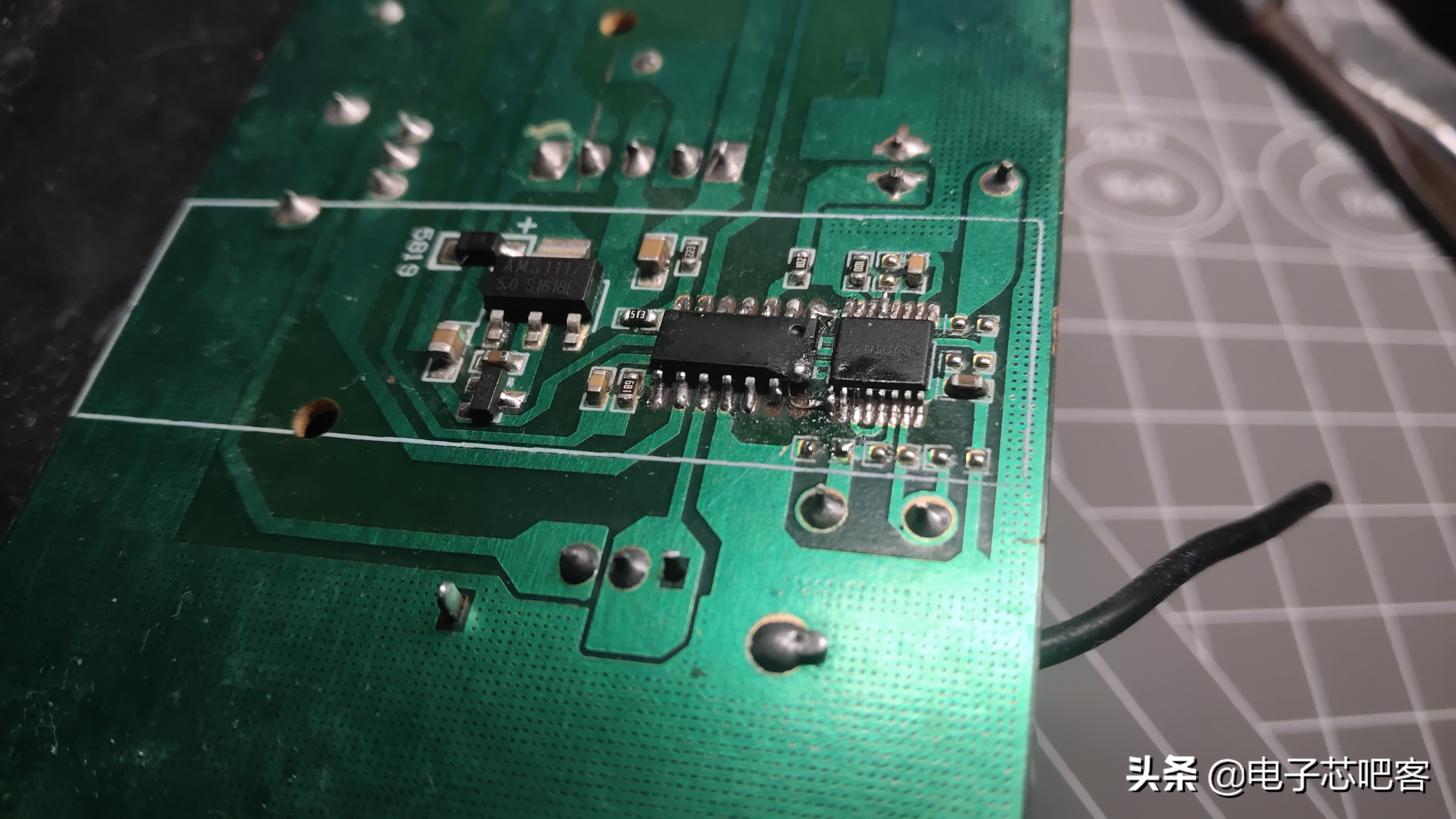 固定翼飞机遥控器坏了,遥控飞机遥控器坏了怎么修