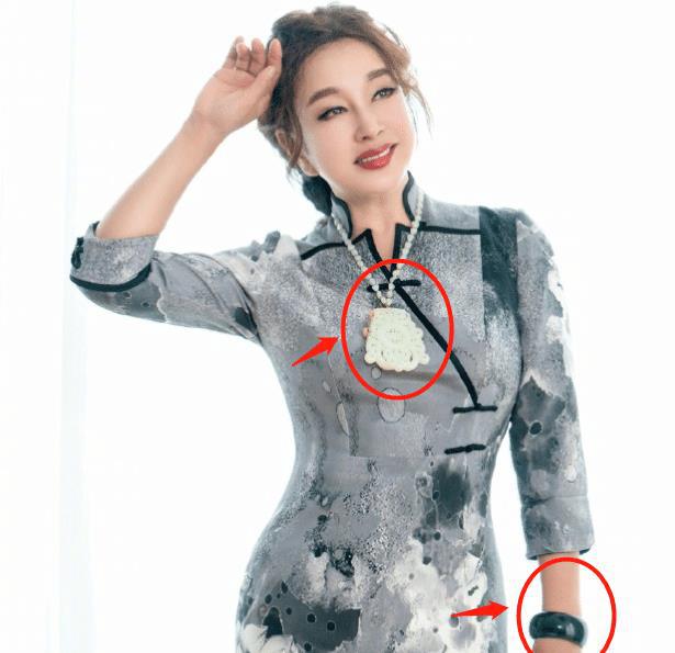 刘晓庆究竟有多少钱,六十五岁刘晓庆回老家买墓地