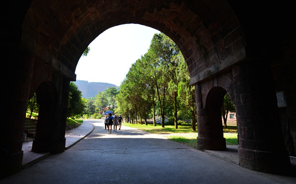 徐霞客龟峰游记全文,徐霞客江西游日记龟峰