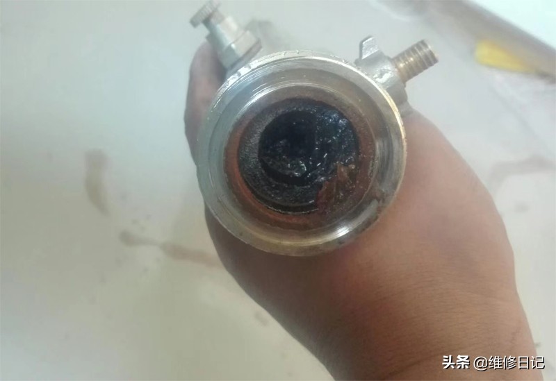 地暖排气出水然后就不出了为什么,地暖排气温度不热怎么办