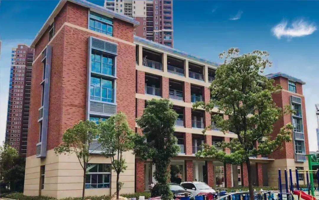 华丽转身开启人生新征程,华丽转身开启新的人生