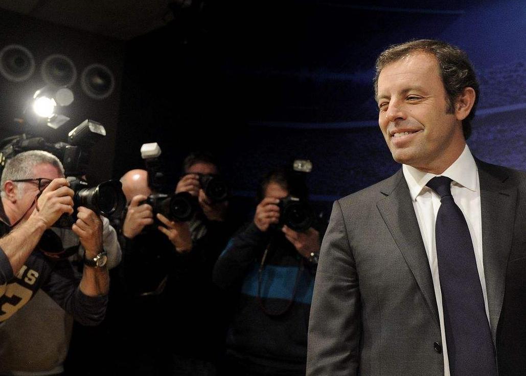 足坛传奇球星告别完整版,巴萨主帅瓜帅简介