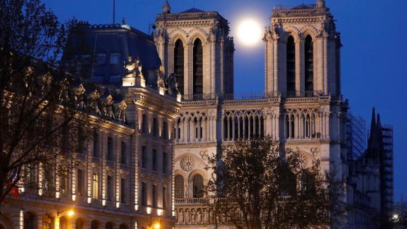 巴黎圣母院大火之后的历程,巴黎圣母院大火以及重建工作