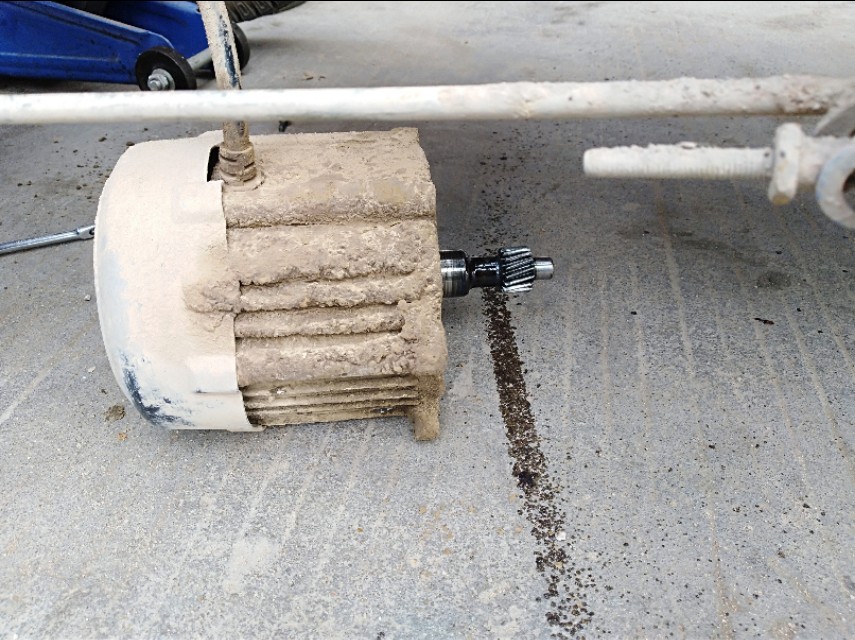 三轮车维修直播间,三轮车平路加油跑不快怎么修理