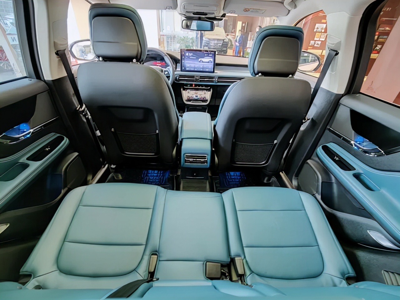 怎样在新青年心里种草|林肯暴增80%之谜