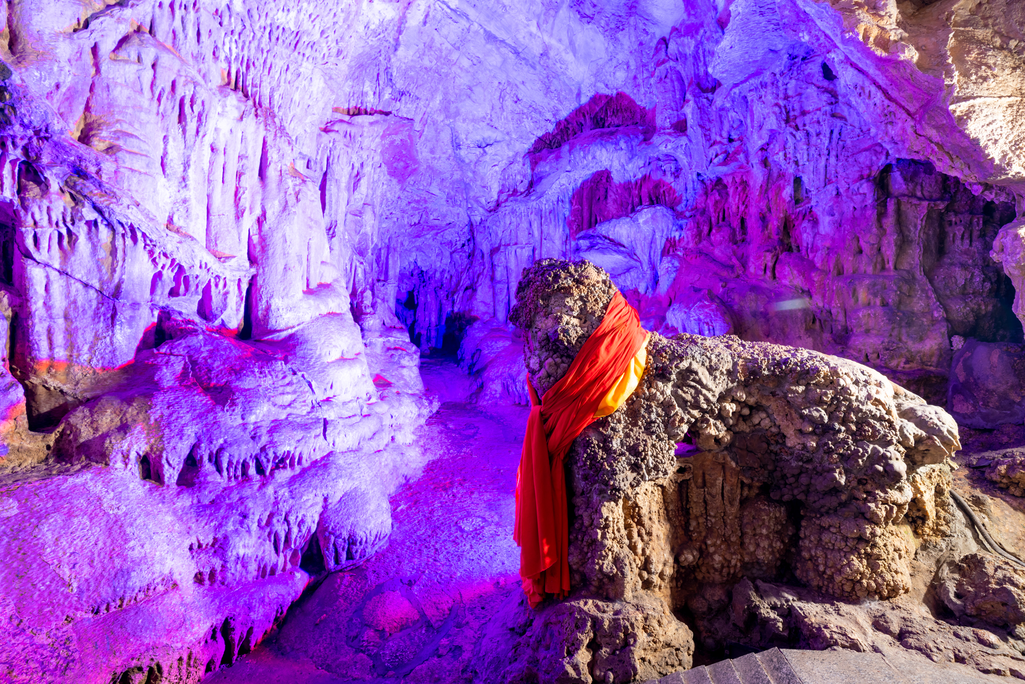 房山自然溶洞,北京房山石花溶洞