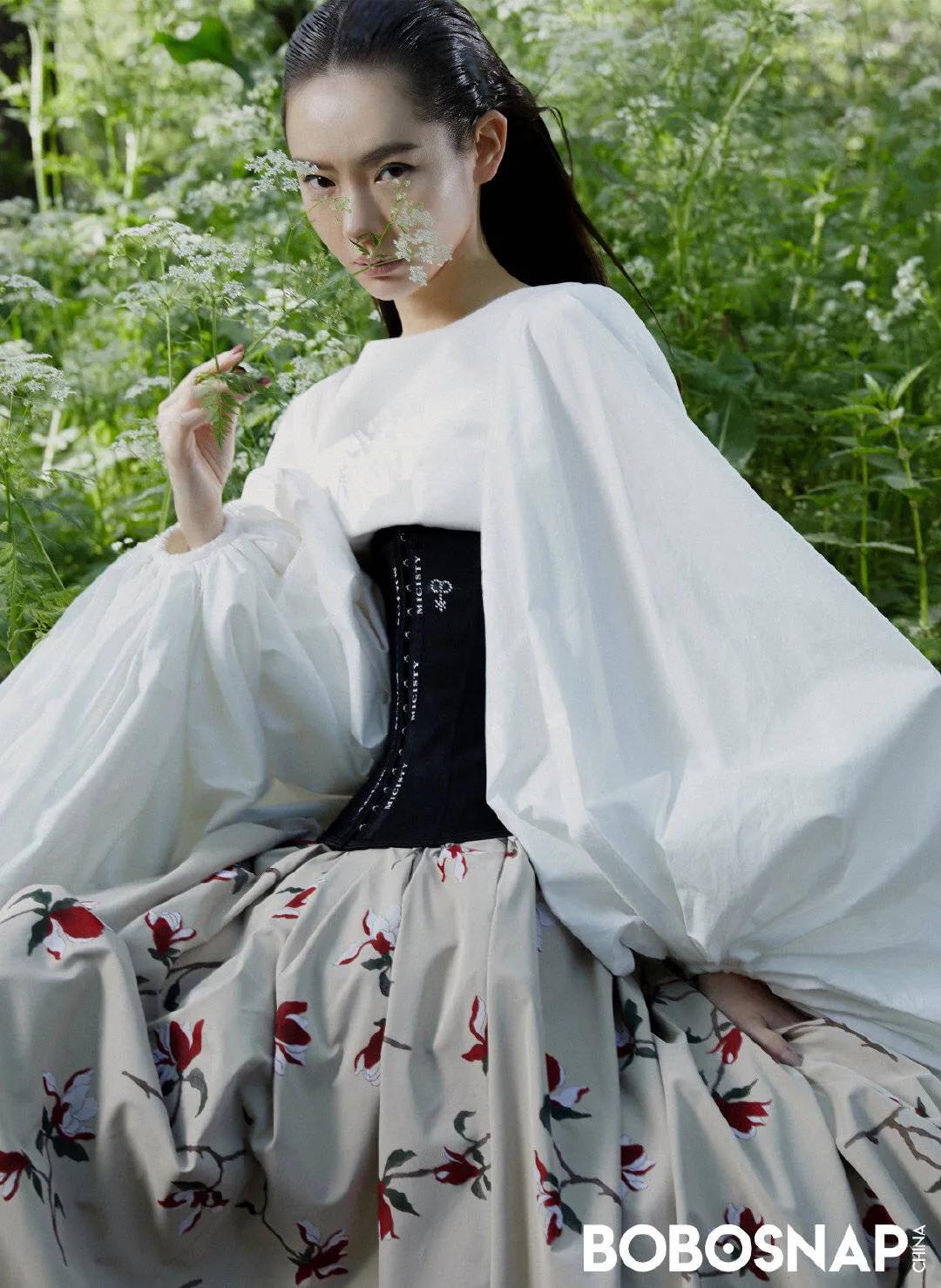 「这几款袖型」让明星们暗暗较劲最后品牌火了