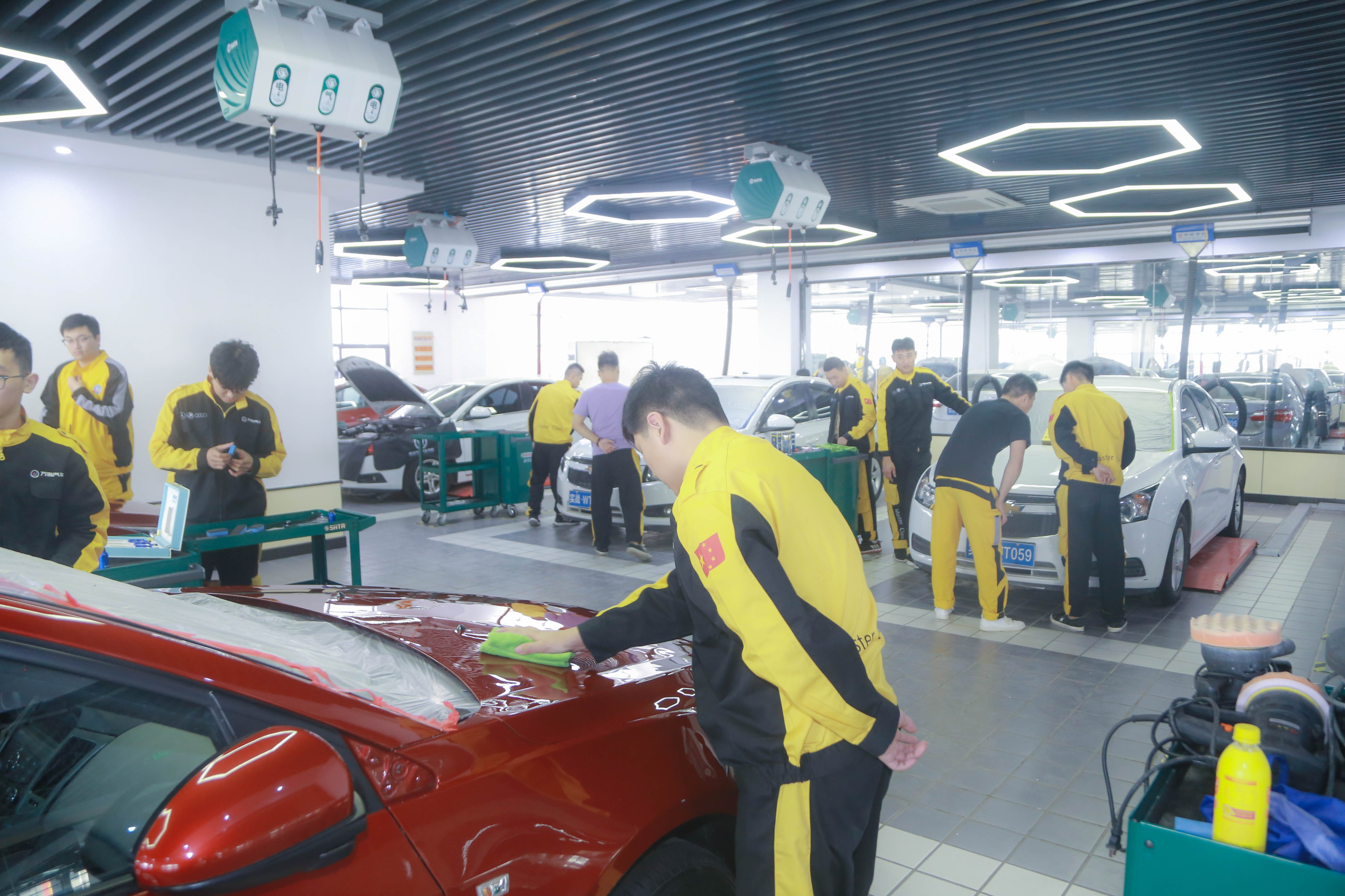 汽车玻璃镀膜之后可以镀晶吗,汽车有没有必要镀晶镀膜