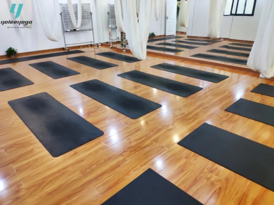 瑜伽提升自己气质的动作,瑜伽提升气质教程在家练