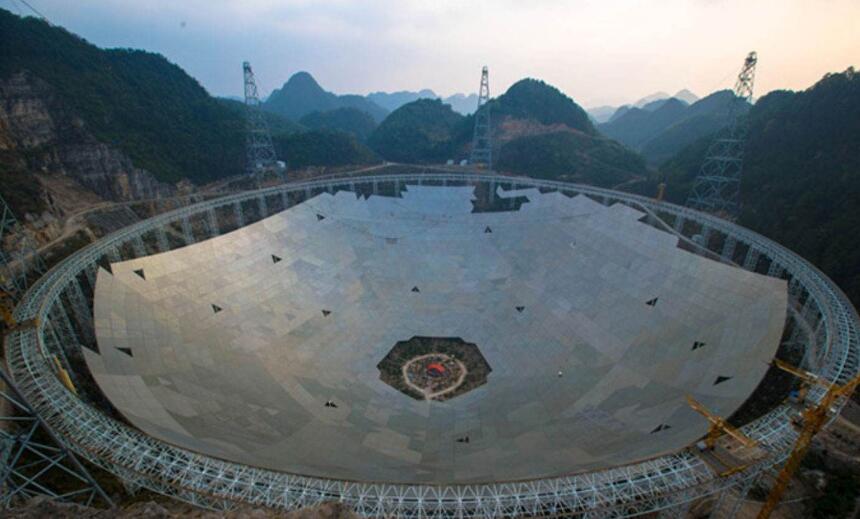 中国天眼捕捉到宇宙深处神秘信号,我国天眼到底有多神秘