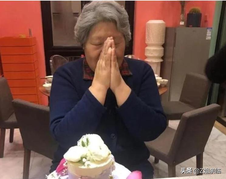 李云迪嫖娼被举报,明星再小心,还是躲不过神秘的朝阳群众