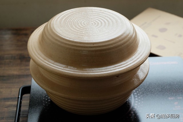 煲仔饭为什么比平常饭店好吃,在家最简单煲仔饭制作方法