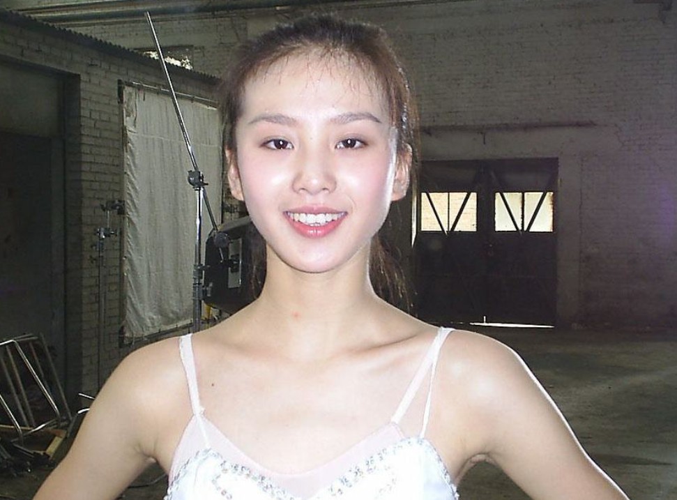 明星卸妆前后对比赵丽颖,明星卸妆前后对比