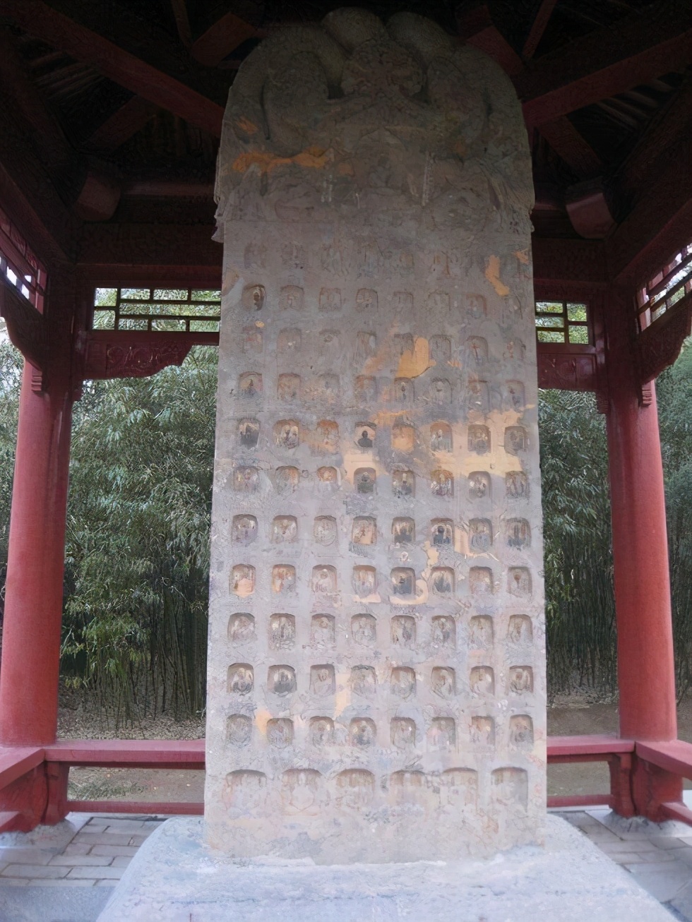 嵩山佛寺遍山坳：成千上百均有名