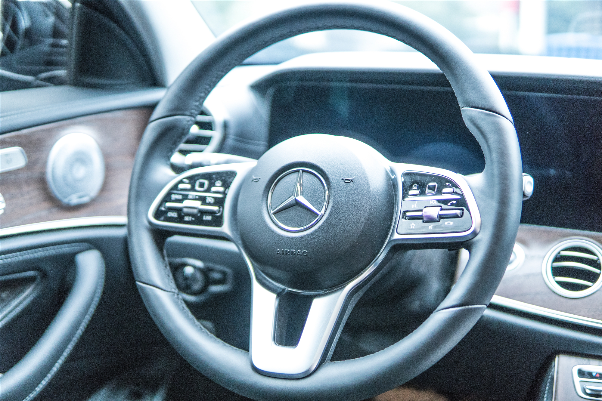 梅赛德斯奔驰e300l最新款,2012款梅赛德斯奔驰e300l优雅型