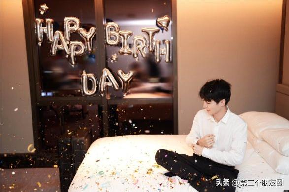 刚过22岁生日的王俊凯就被造谣整容：不如说P得太过